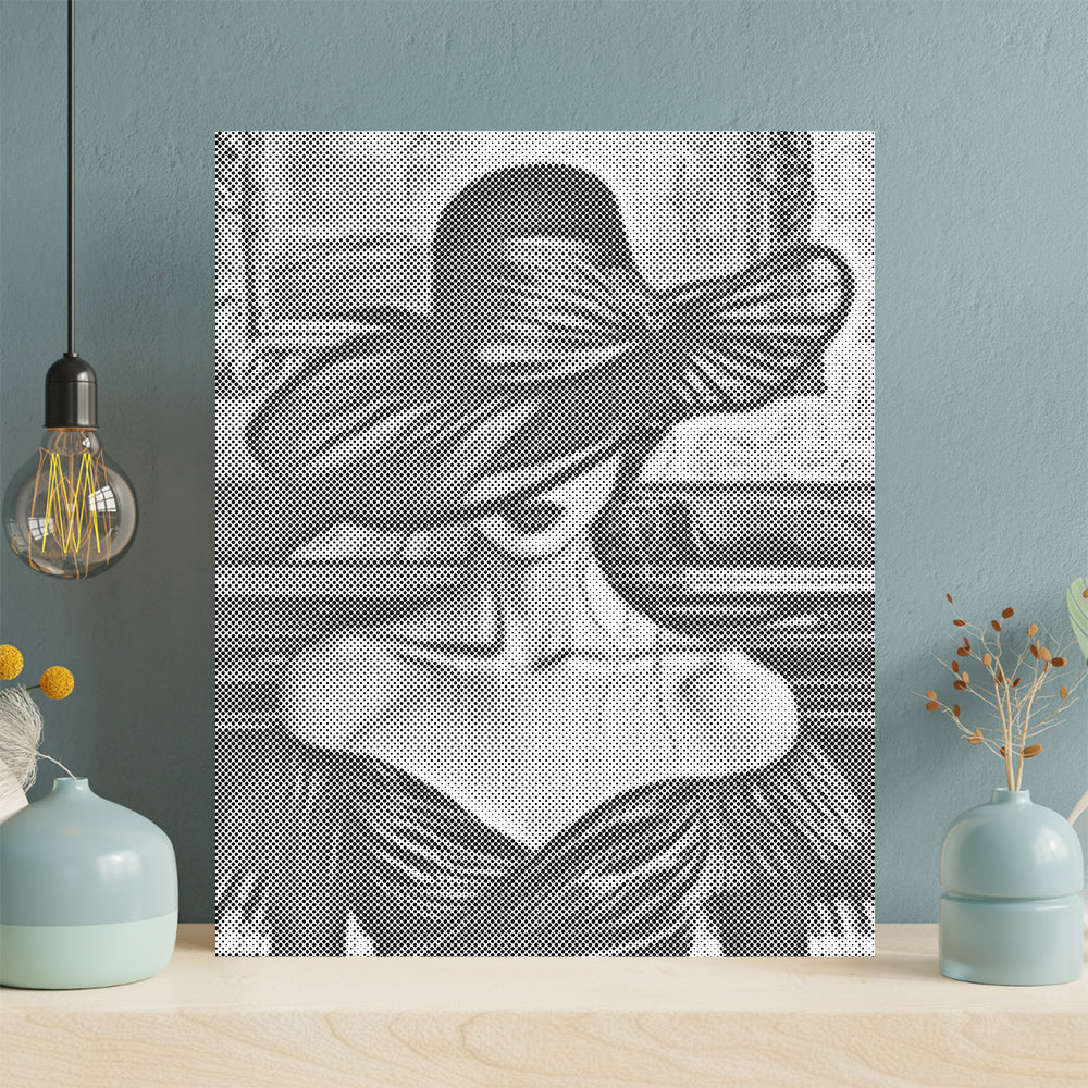 Mujer junto al piano de cola – Pintura de puntos